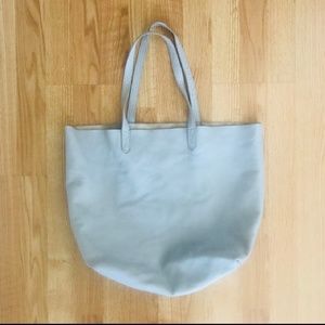 Cuyana classic tote